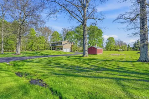 36 River Glen Road Wallkill NY 12589