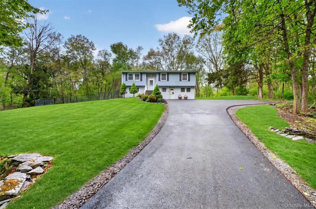 79 Wendy Drive Poughquag NY 12570