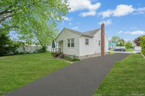 202 Nevada Street Hicksville NY 11801