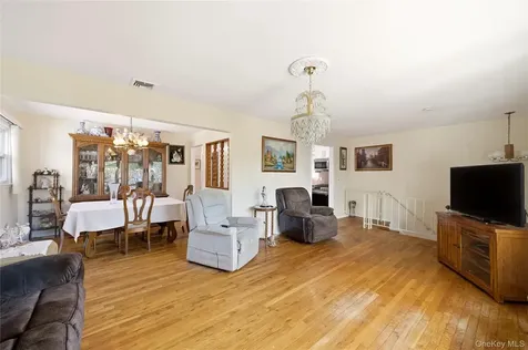 234 Winthrop Avenue Westbury NY 11590