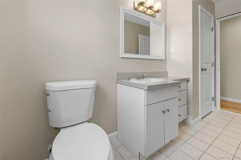 676-678 Oak Summit Road Millbrook NY 12545