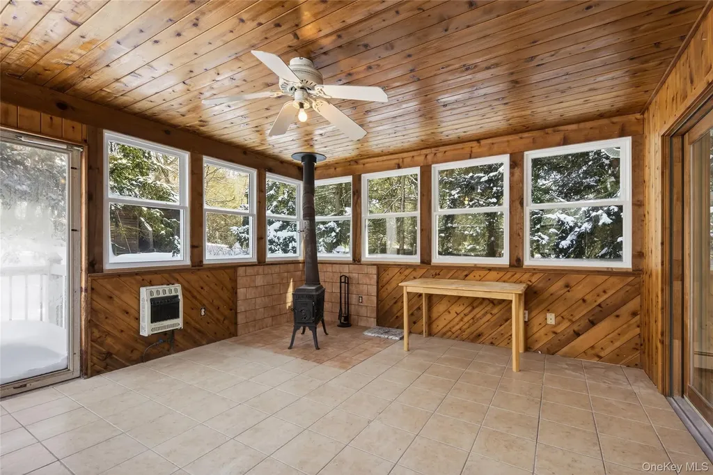 676-678 Oak Summit Road Millbrook NY 12545