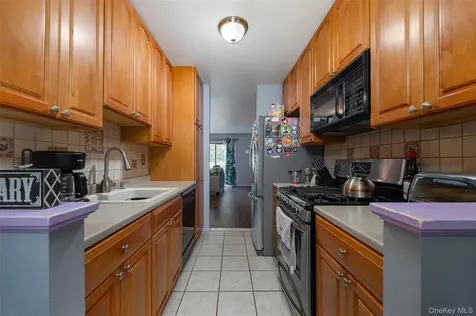 2304 Magnolia Walk Poughkeepsie NY 12603