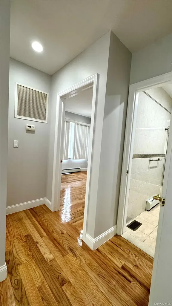 5839 196th Place Fresh Meadows NY 11365