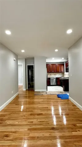 5839 196th Place Fresh Meadows NY 11365