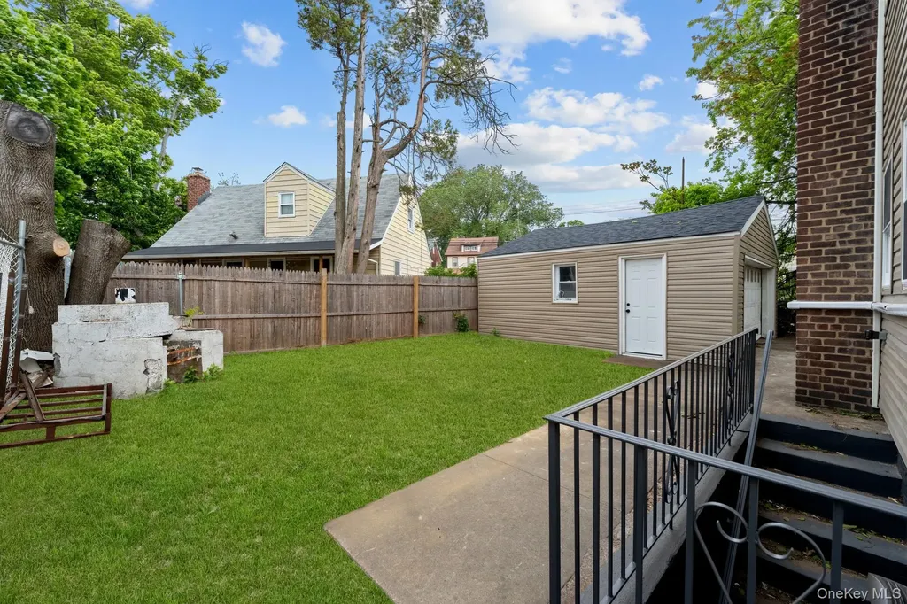 24005 147th Avenue Rosedale NY 11422