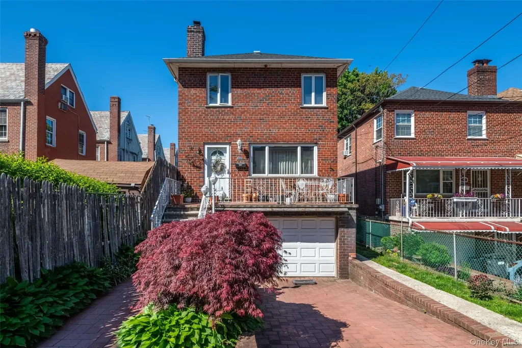 1515 Bantam Place Bronx NY 10469