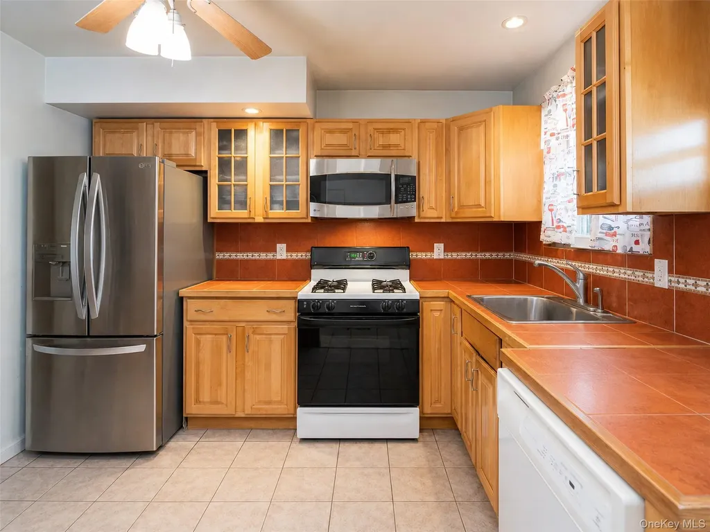 1515 Bantam Place Bronx NY 10469