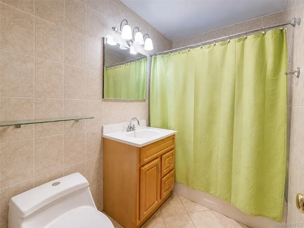 1515 Bantam Place Bronx NY 10469