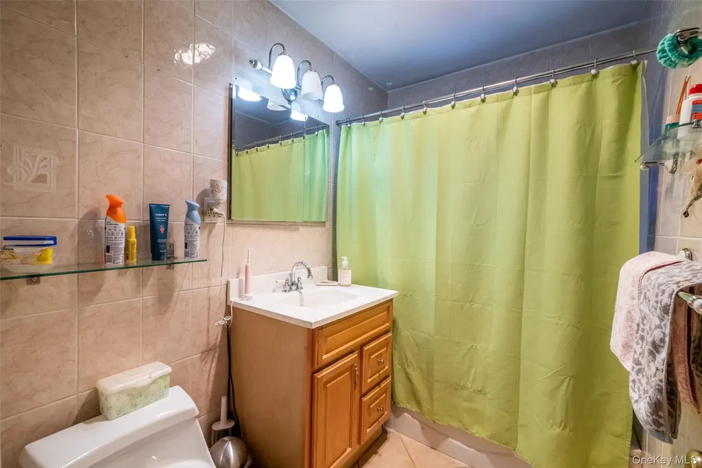 1515 Bantam Place Bronx NY 10469