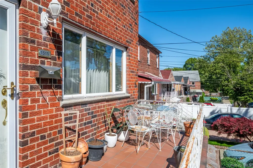 1515 Bantam Place Bronx NY 10469