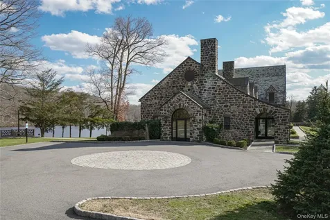 20 Deforest Drive Cortlandt Manor NY 10567