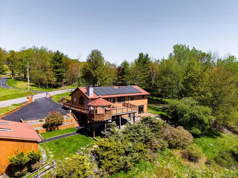 203 Skyline Drive Woodbourne NY 12788