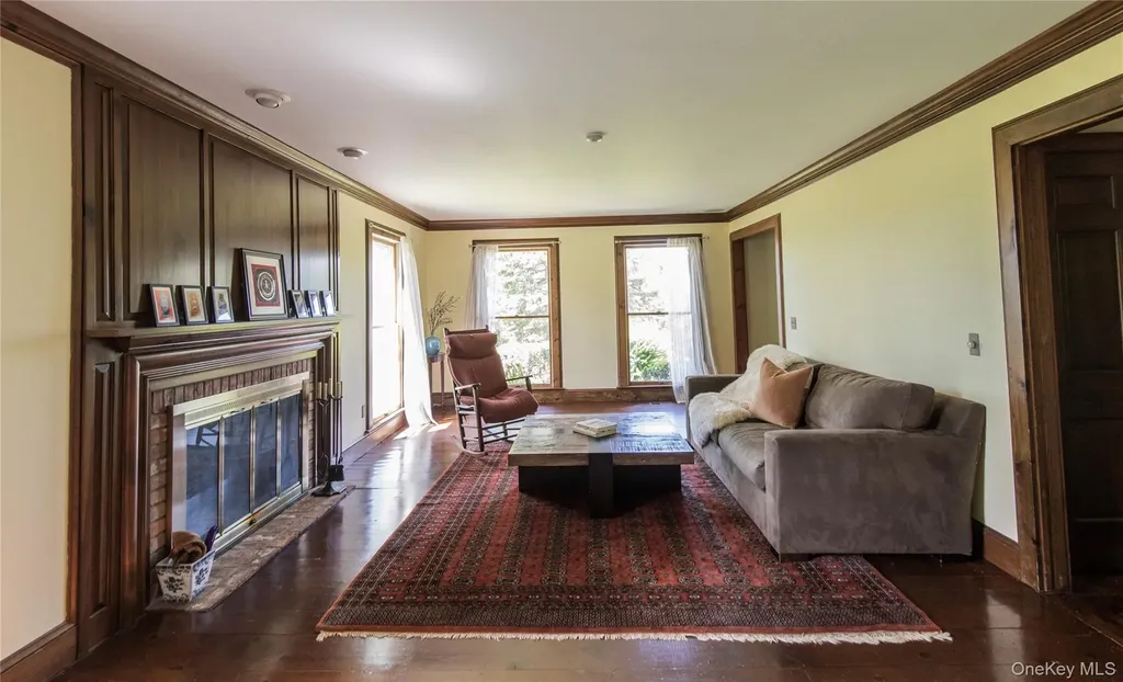 136 Rombout Road Pleasant Valley NY 12603