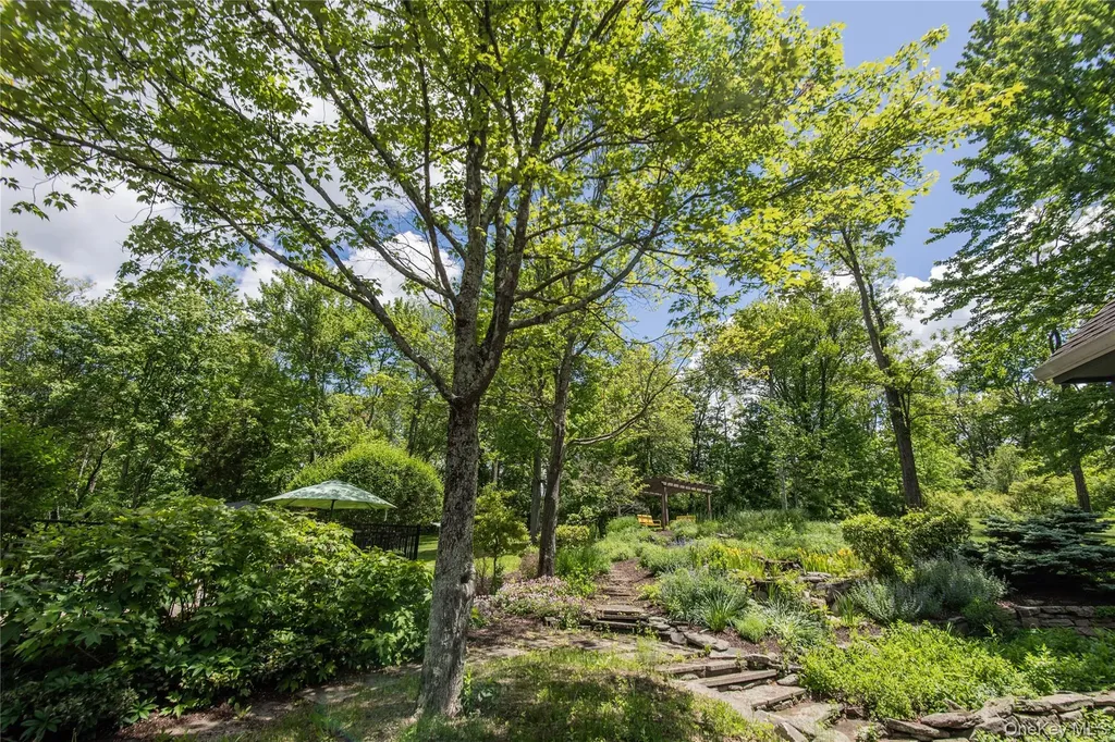 136 Rombout Road Pleasant Valley NY 12603