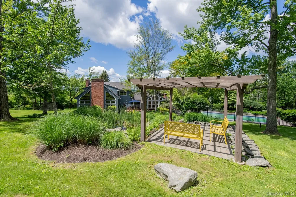 136 Rombout Road Pleasant Valley NY 12603
