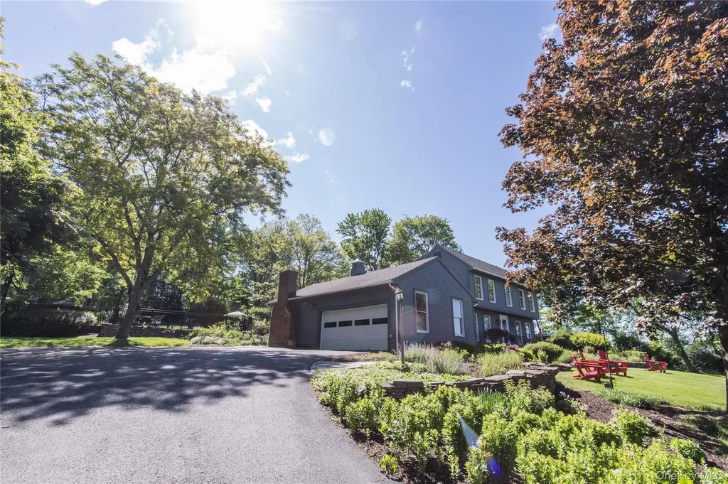 136 Rombout Road Pleasant Valley NY 12603