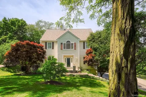 107 Scenic Drive W Croton-on-hudson NY 10520