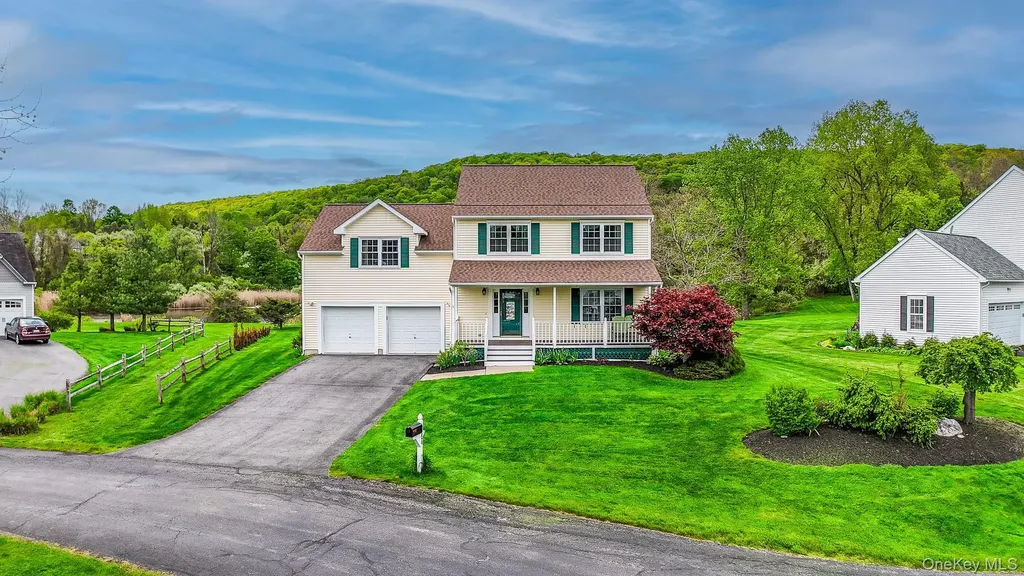 37 W Deer Trail Pawling NY 12564