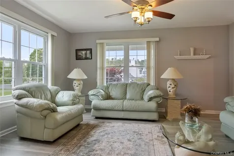 37 W Deer Trail Pawling NY 12564