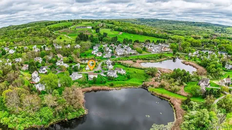 37 W Deer Trail Pawling NY 12564