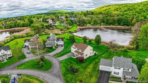 37 W Deer Trail Pawling NY 12564