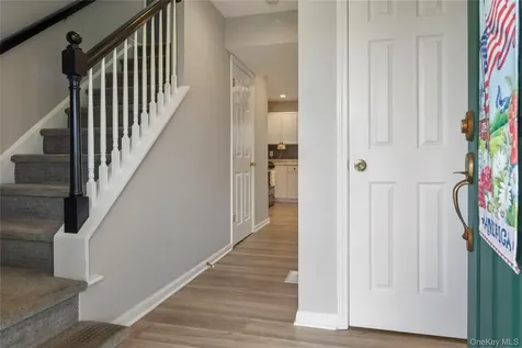 37 W Deer Trail Pawling NY 12564
