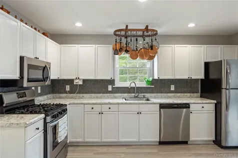 37 W Deer Trail Pawling NY 12564