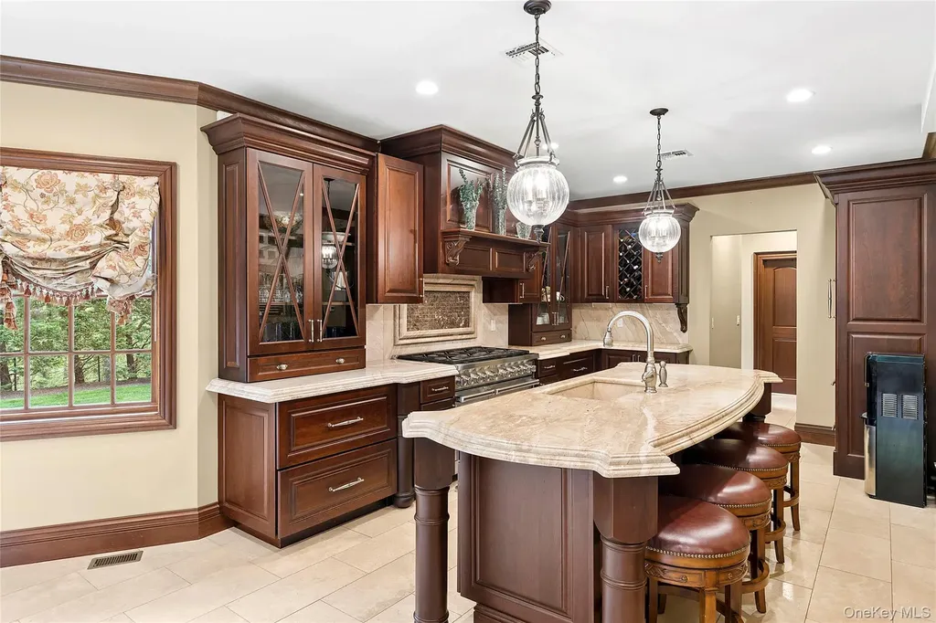 2015 Kenneys Road Southold NY 11971