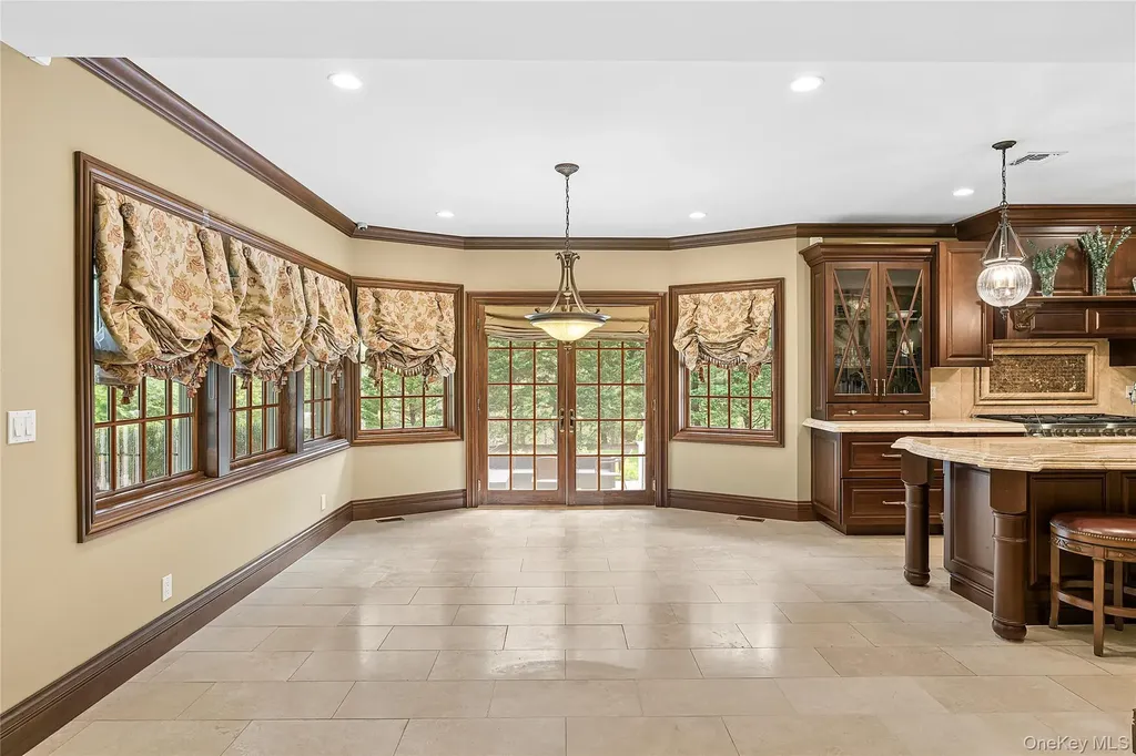 2015 Kenneys Road Southold NY 11971