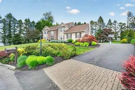 105 Jessica Court Cornwall NY 12518