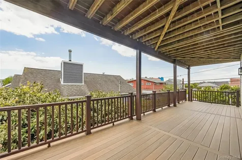 29 Bath Street Lido Beach NY 11561