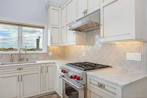 29 Bath Street Lido Beach NY 11561