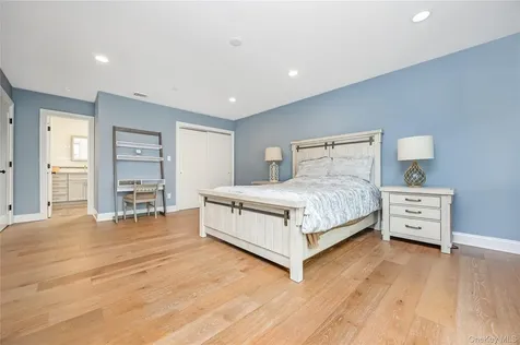 29 Bath Street Lido Beach NY 11561