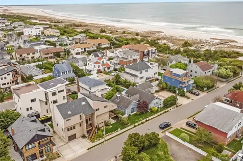 29 Bath Street Lido Beach NY 11561