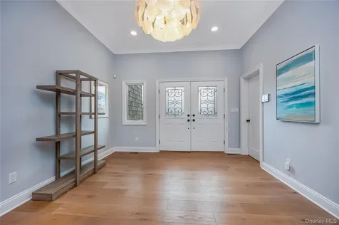 29 Bath Street Lido Beach NY 11561