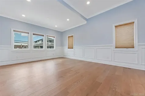29 Bath Street Lido Beach NY 11561