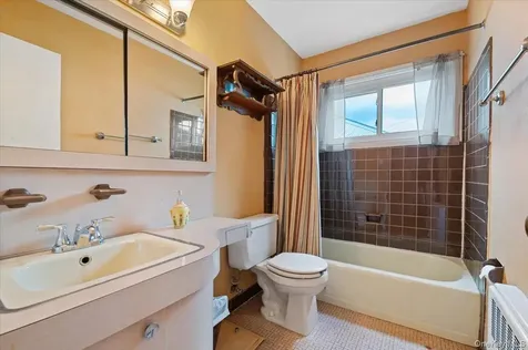 3836 Windsor Drive Bethpage NY 11714