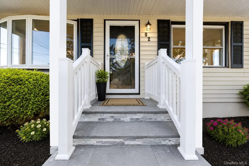 92 Washington Avenue Deer Park NY 11729