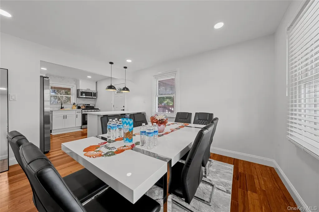92 Washington Avenue Deer Park NY 11729