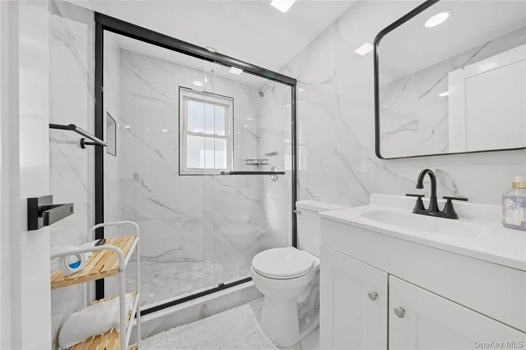 92 Washington Avenue Deer Park NY 11729