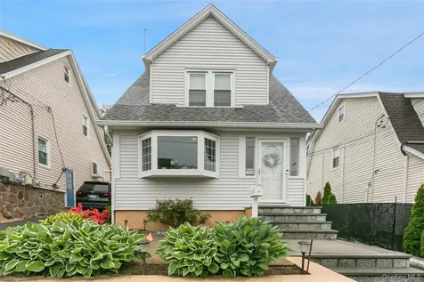38 Emmett Terrace New Rochelle NY 10805
