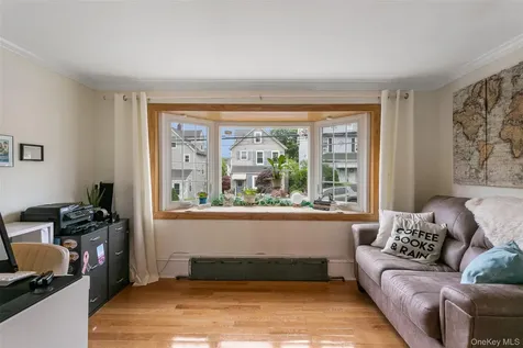 38 Emmett Terrace New Rochelle NY 10805