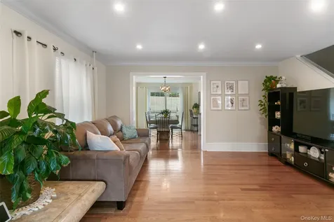38 Emmett Terrace New Rochelle NY 10805