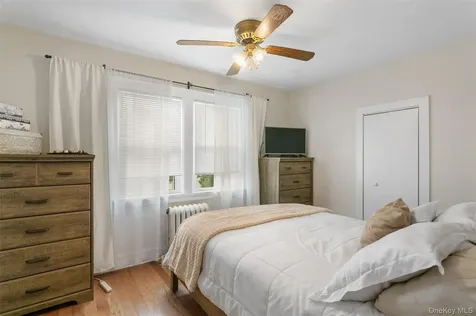38 Emmett Terrace New Rochelle NY 10805
