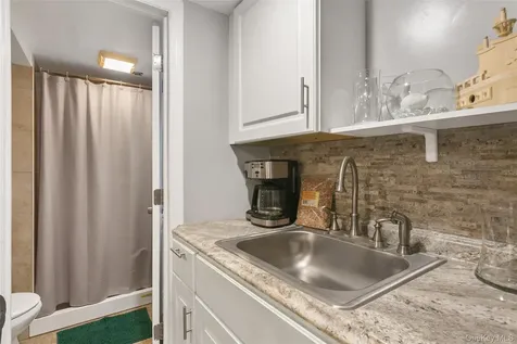 38 Emmett Terrace New Rochelle NY 10805