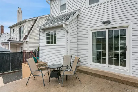 38 Emmett Terrace New Rochelle NY 10805