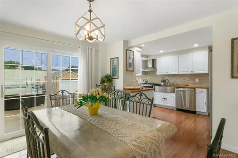38 Emmett Terrace New Rochelle NY 10805