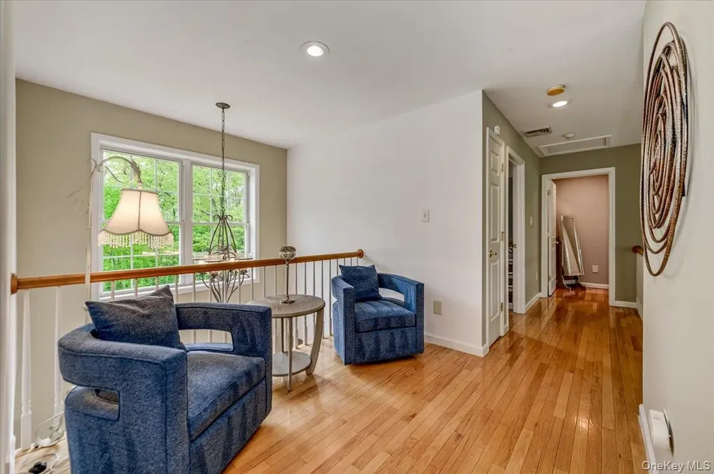 24 Muscoot Road E Mahopac NY 10541