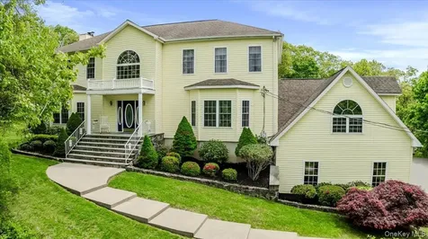 24 Muscoot Road E Mahopac NY 10541